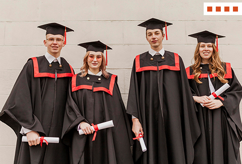 Students of Ghana performed their traditional dance during the
                                        procession - SRDU